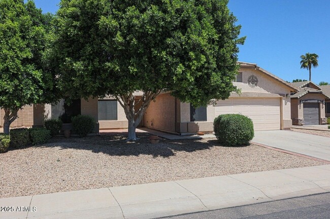 Building Photo - 15230 W Crocus Dr Rental