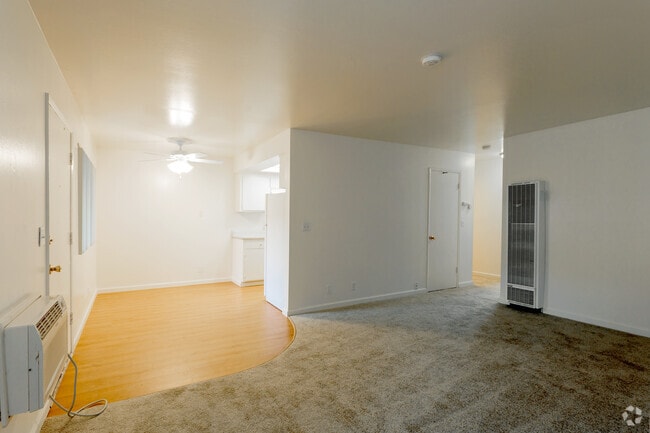 B60 (2 habitaciones, 1 baño) - 763 pies cuadrados