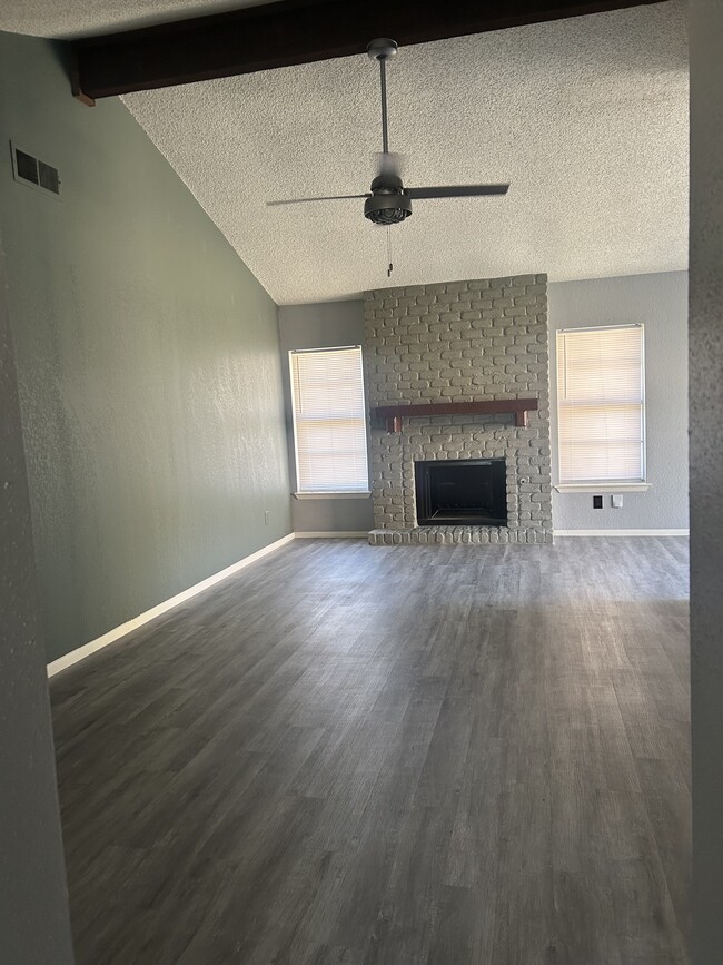 Photo - 1315 White Rock Dr