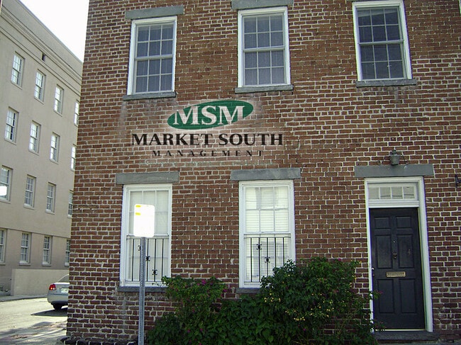 Building Photo - 134 Jefferson St Unit B