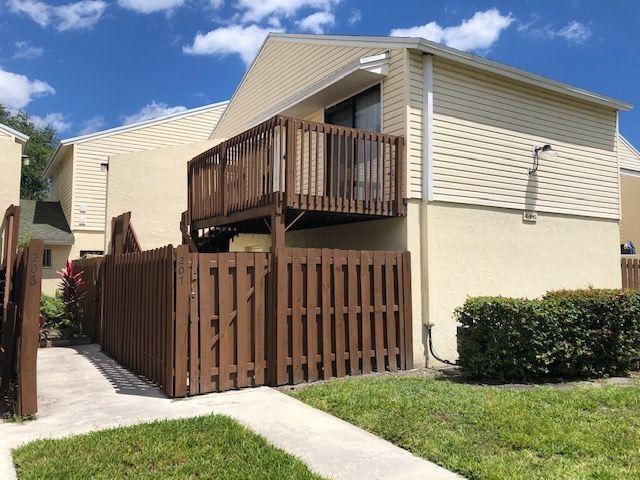 Photo - 645 Executive Center Dr Unidad R-207