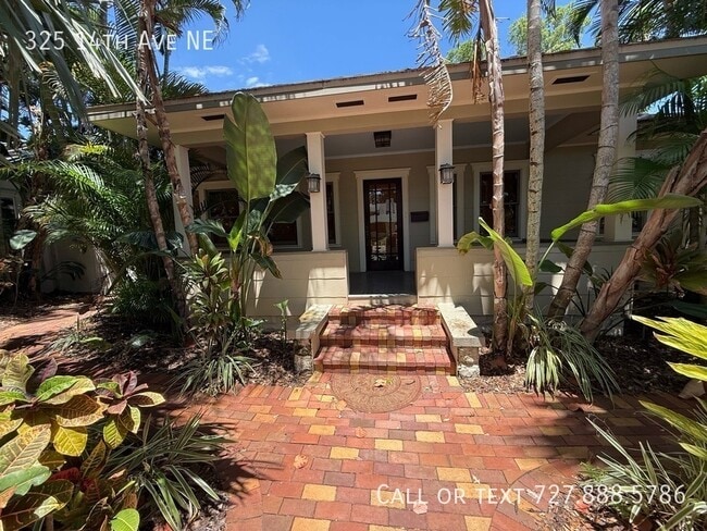 Photo - 325 14th Ave NE