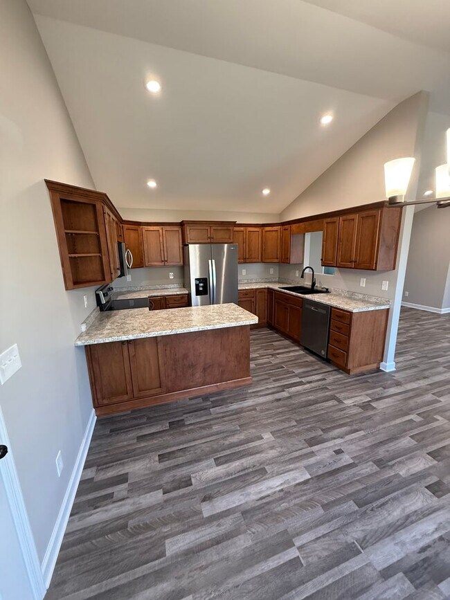 Photo - 3 Bed/2 Bath House with 2 Car Garage (NEW ...