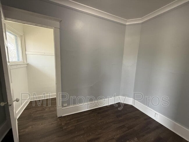 Photo - 2155 N 32nd St