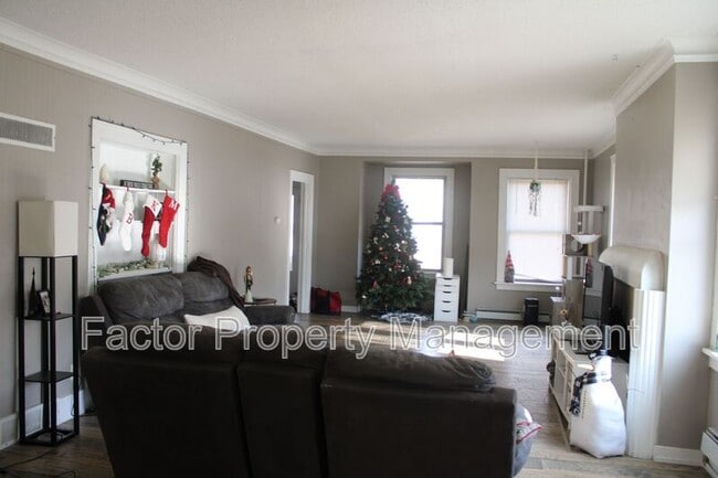 Photo - 130 Parsons St