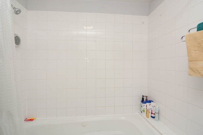 Photo - 1111 W Roscoe St Unidad 3