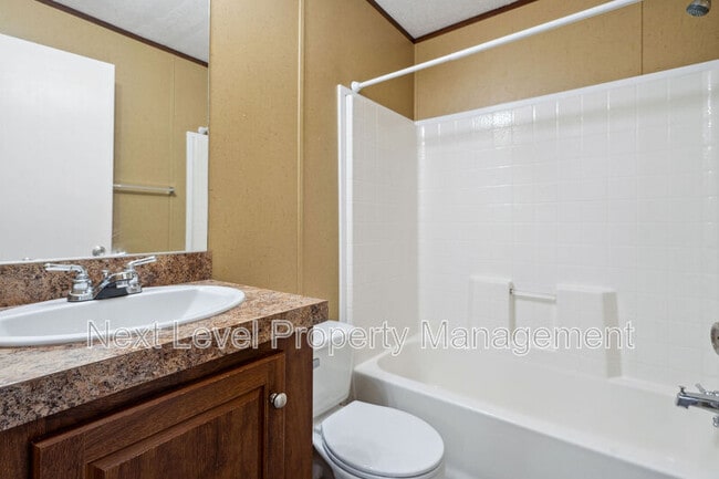 Photo - 111 S Cedar Dr