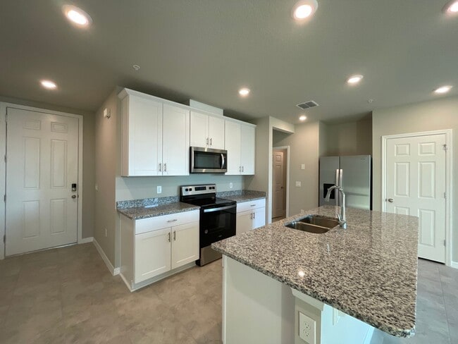 Photo - Lake View 3 Bedroom, 2.5 Bath Townhome in Ocoee FL!