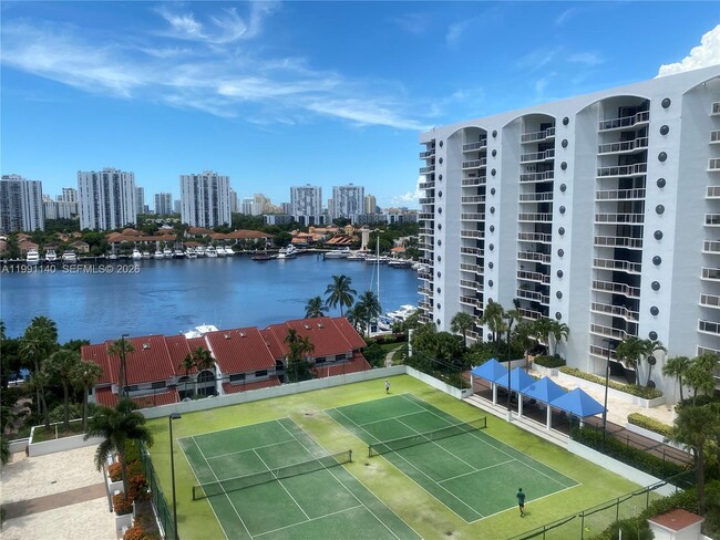Photo - 3640 Yacht Club Dr Unit 1009