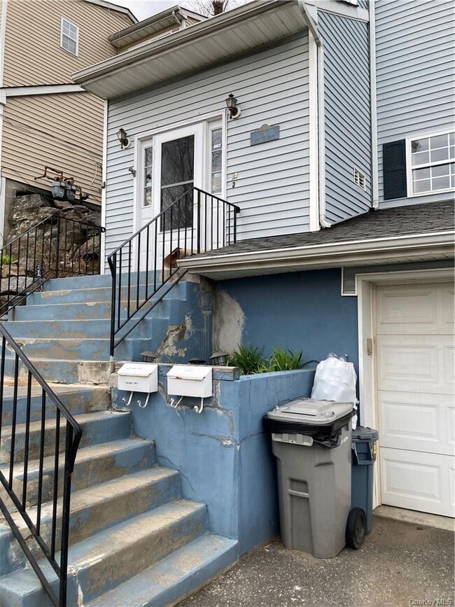 Building Photo - 211 Mary Lou Ave Unit 1