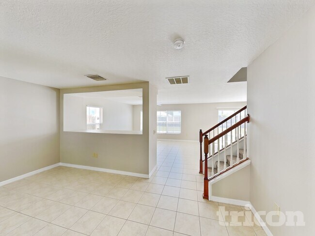 Photo - 10432 Boyette Creek Blvd