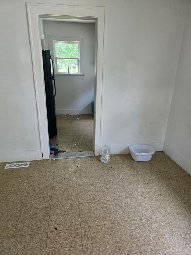 Building Photo - 1259 E Whitmer St
