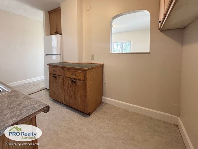 Photo - 423 NE Taylor St