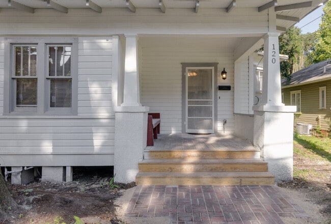 Photo - 120 NW 10th St