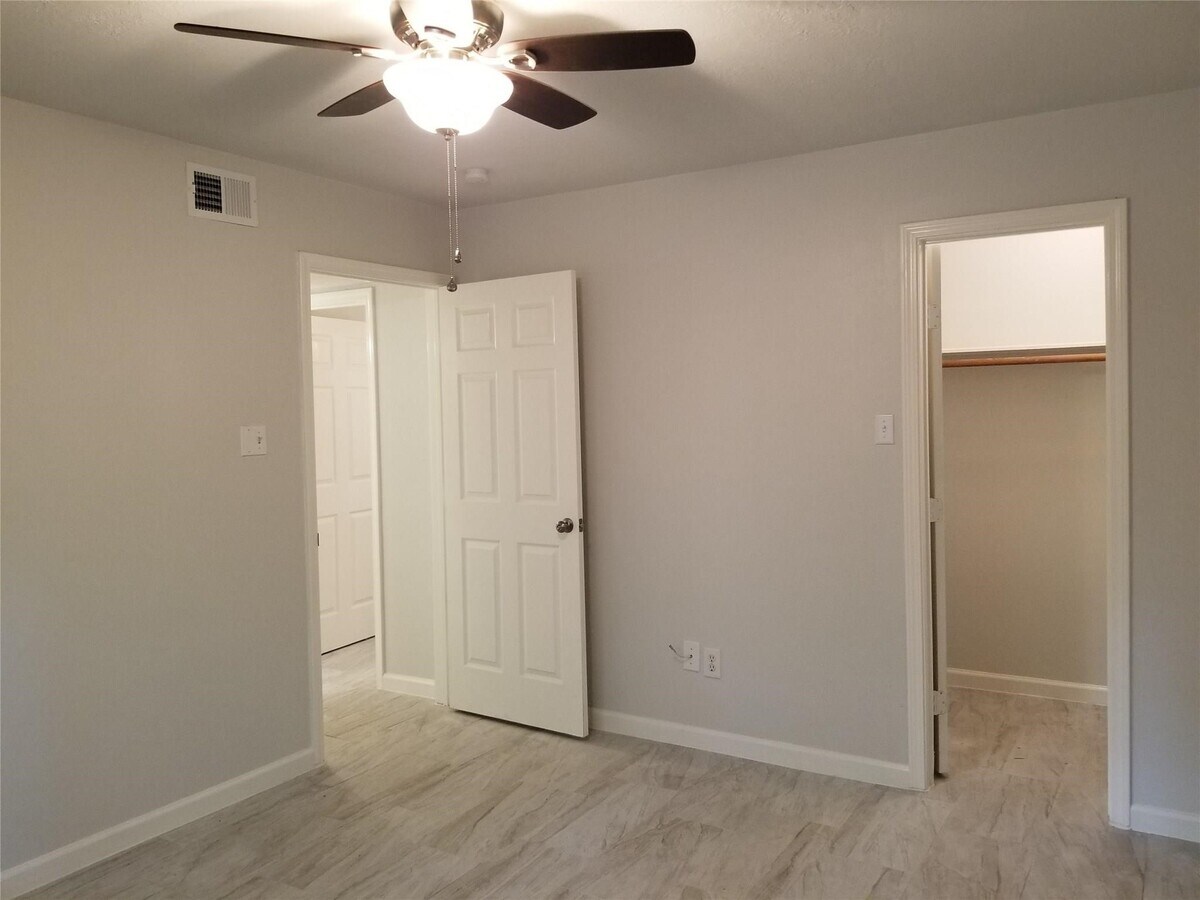 Photo - 237 N Forest Dr