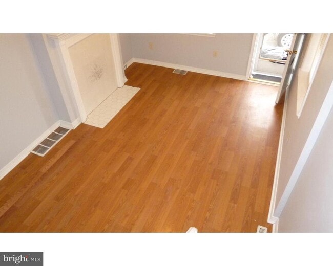 Photo - 2575 E Huntingdon St