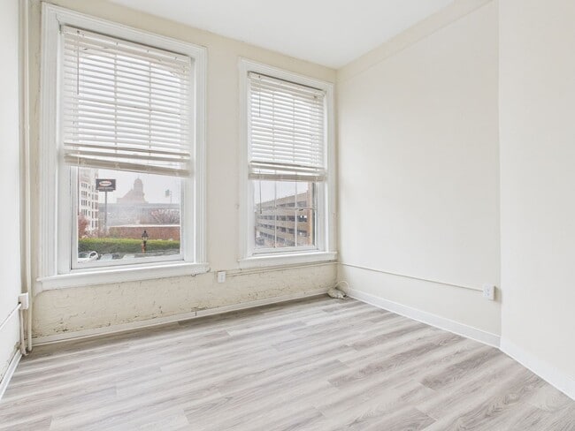 Photo - Flats at 14th