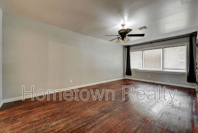 Photo - 2200 Downing St