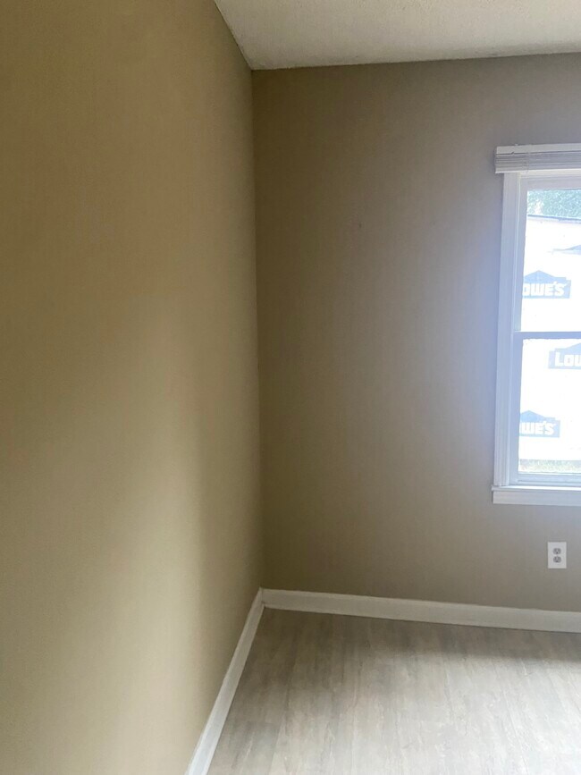 Photo - 113 Woodlawn Ave