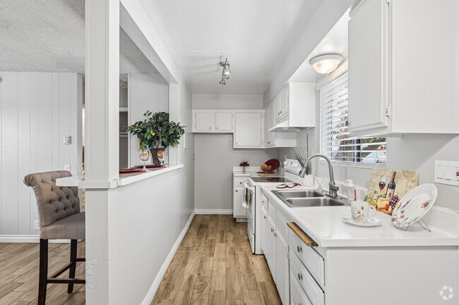 Interior Photo - Villa Monterey Apartments