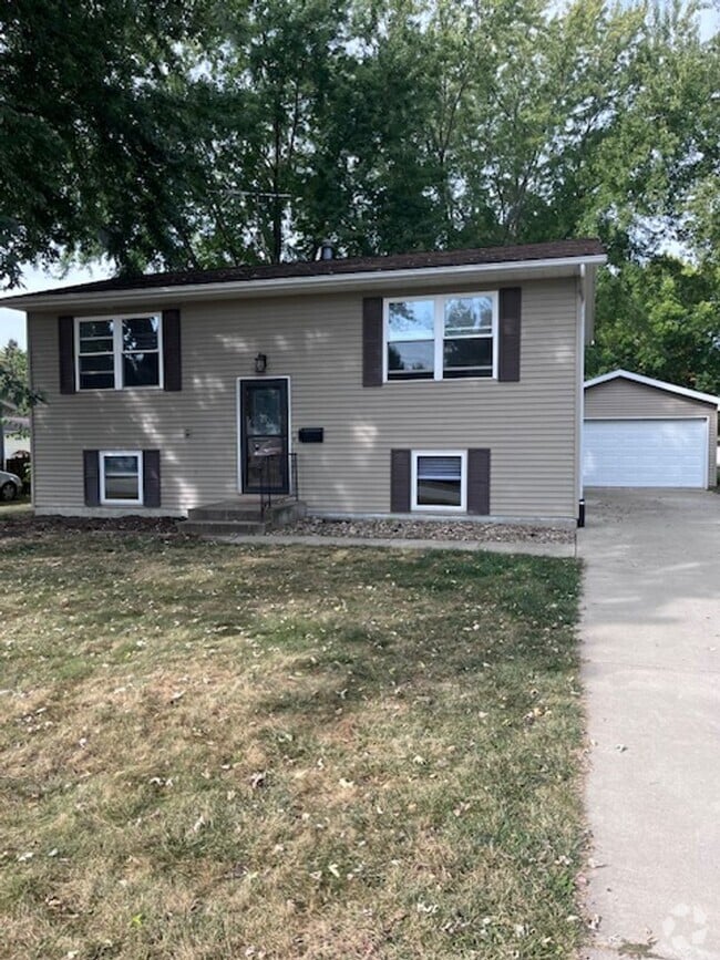 Houses for Rent near Shell Rock IA 2 Houses