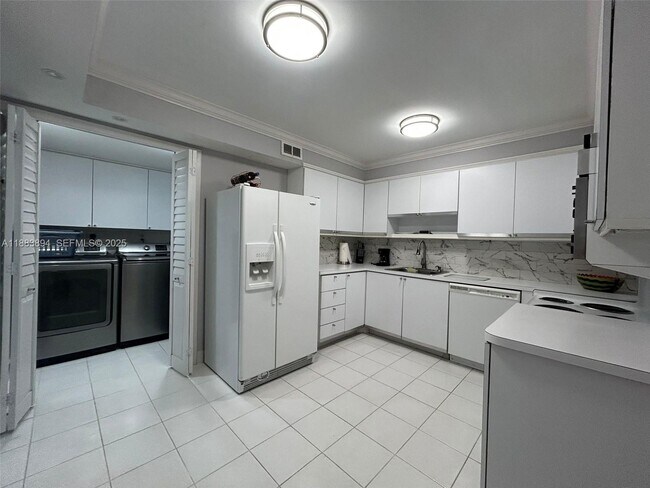 Photo - 16300 Golf Club Rd Unidad 711