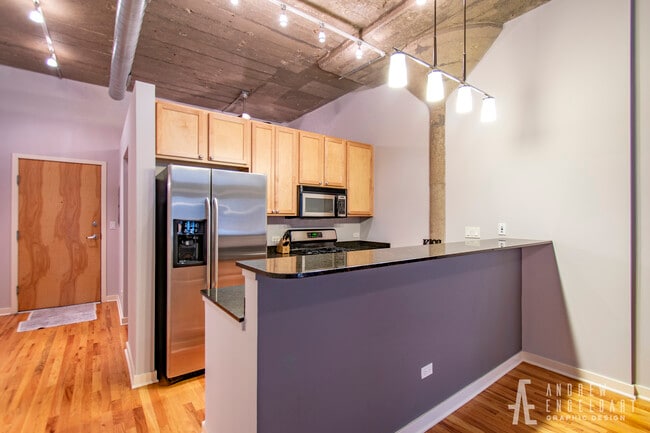 Photo - 1033 W 14th Pl Unit 114