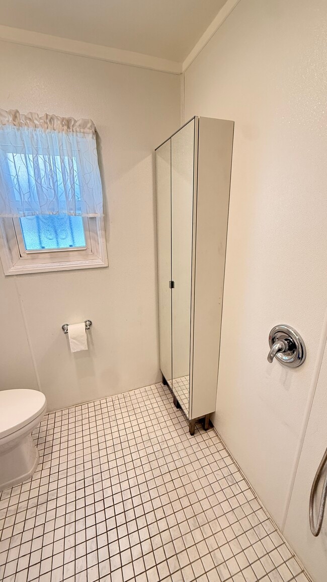 Photo - 661 W Riggin St Unidad 1