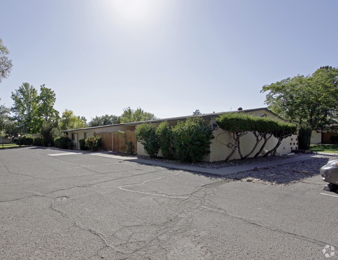 Photo - Laguna Terrace Apartments
