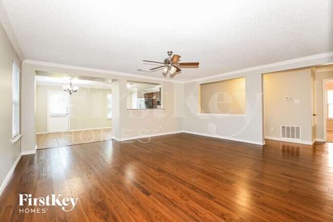 Photo - 2115 Van Zandt Dr