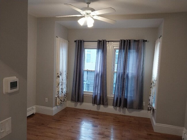 Photo - 565 Salem St Unidad 2