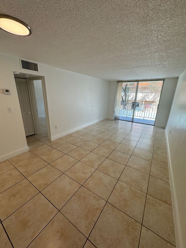 Building Photo - 1805 Sans Souci Blvd Unit 116