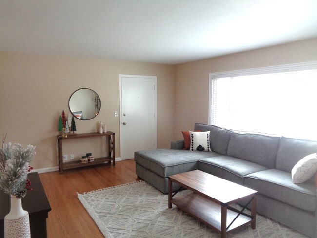 Living Room - 615 S 38th St Unit #3