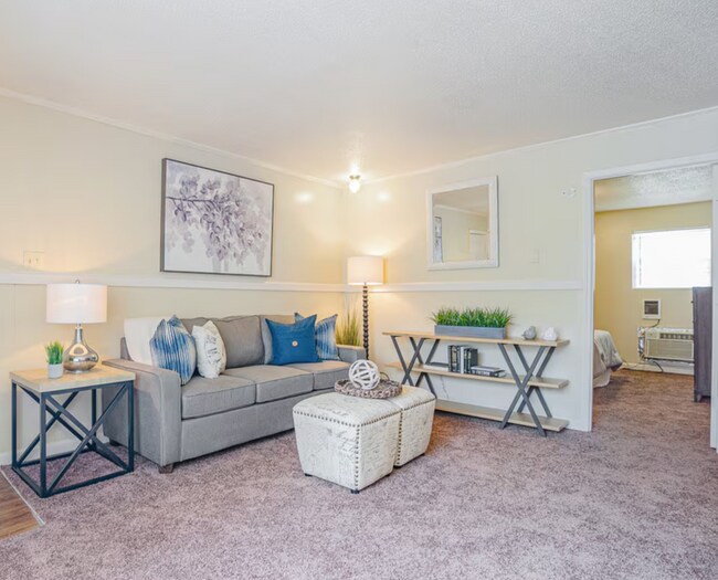 Photo - Willow Lake Apartments