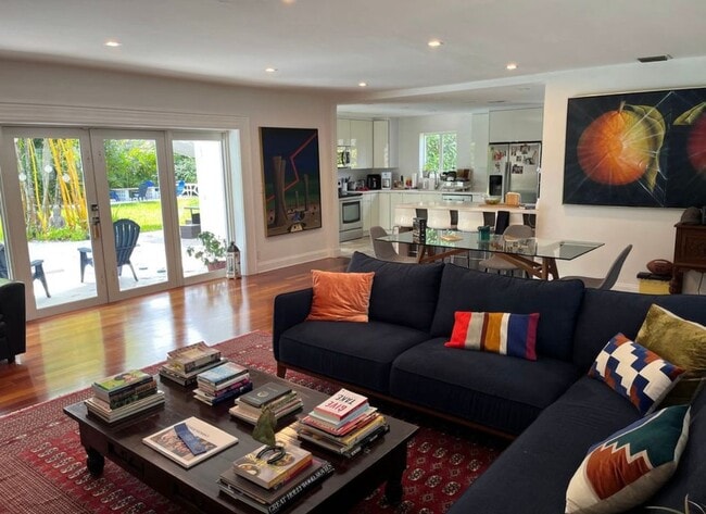 Photo - 7300 SW 84th Ct