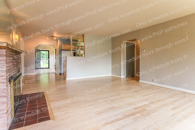 Photo - 14909 SE Mill St