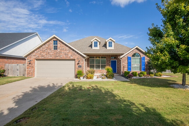 Photo - 4000 SW Hollyhock St