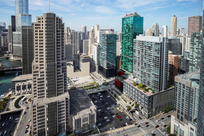 Photo - 340 E North Water St Unidad FL16-ID1364