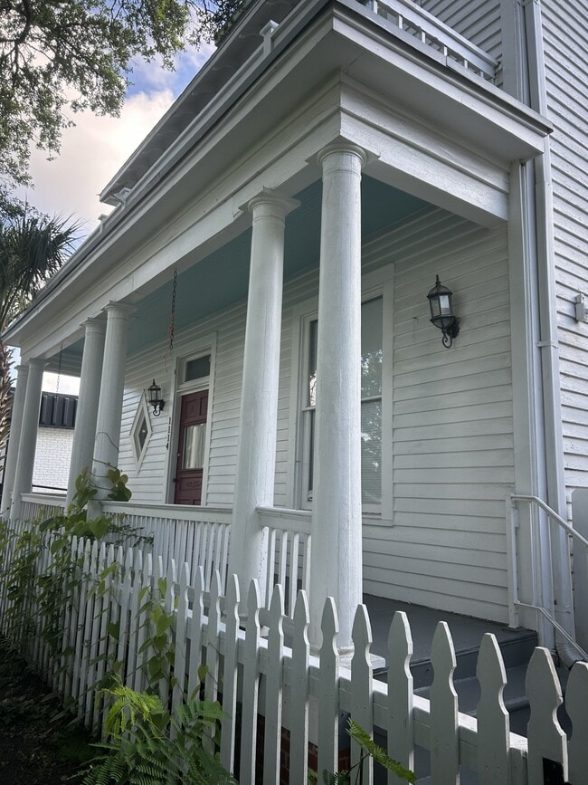 Building Photo - 1114 25th St