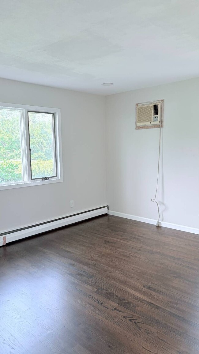 Photo - 158 Burns Ave