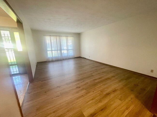 Photo - 3269 N Weller Ave