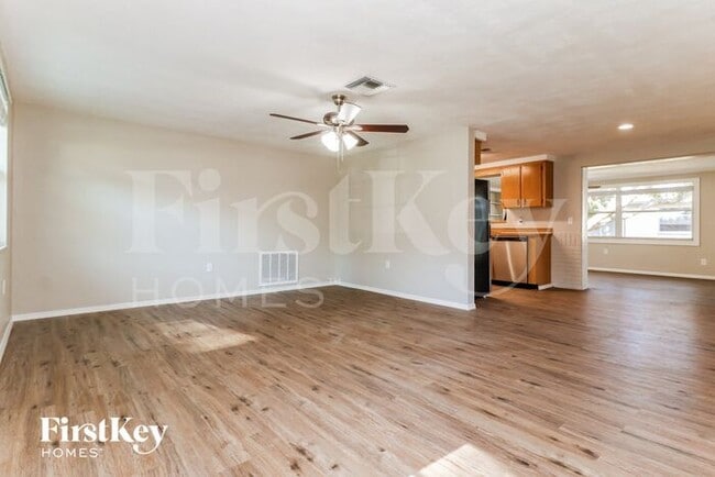 Photo - 2912 Puma Dr