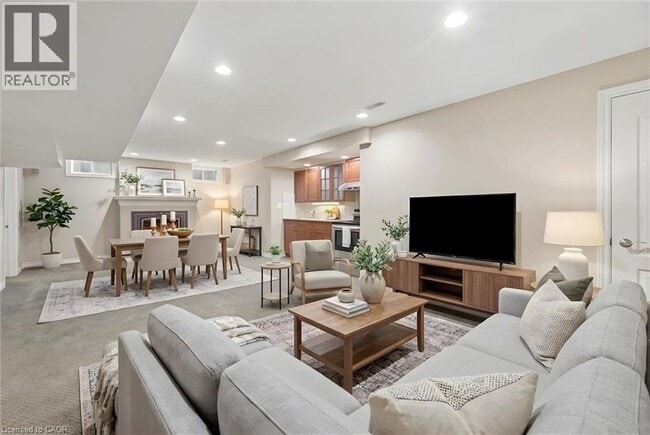 Photo - 15 Pelham Dr