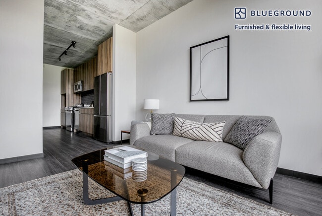 Photo - 150 N Ashland Ave Unit FL6-ID1062