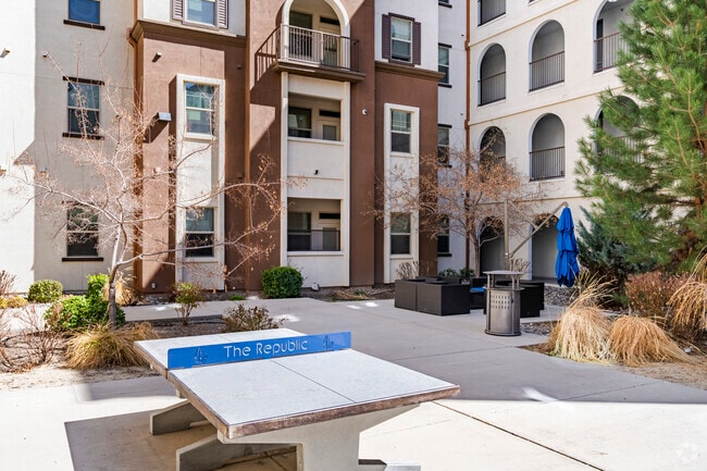 Ping Pong - The Republic