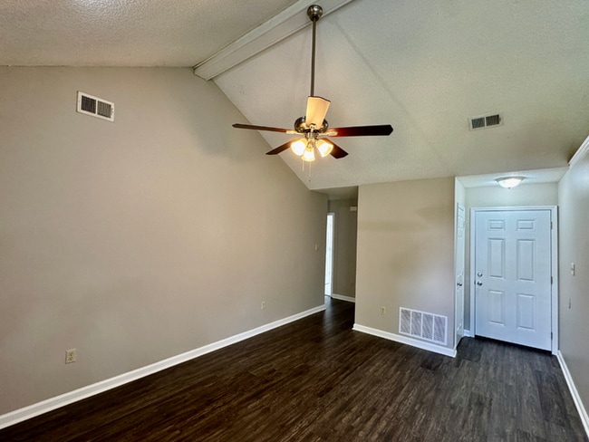 Charming 3BR/2BA Olive Branch Home | Soaring High Ceilings, Bay Window & Fenced Yard