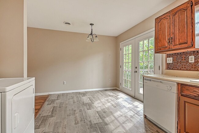Photo - Newly Renovated 2 Bedroom 1.5 Bath Condo l...