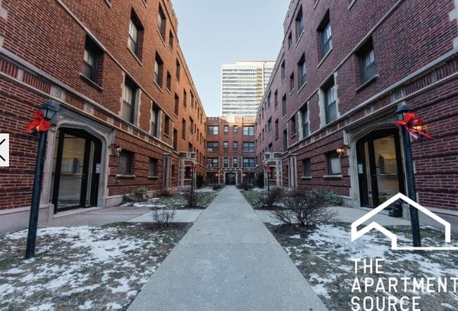 Photo - 514 W Cornelia Ave Unit 3
