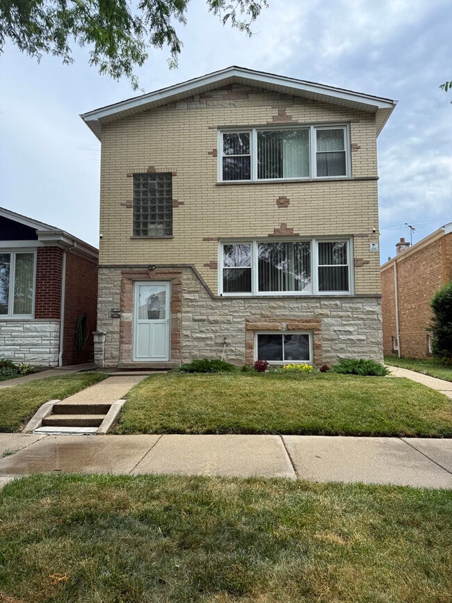 Photo - 3953 N Oleander Ave Condo Unit 1