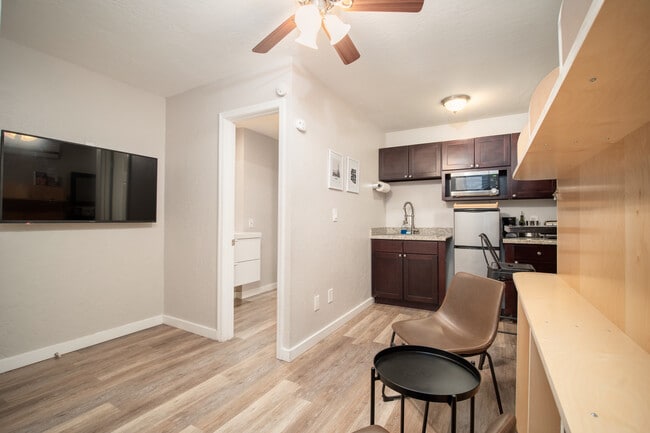Photo - 1333 E Thomas Rd Unit 103B